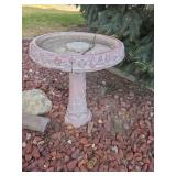 Bird bath-has crack
