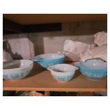 Pyrex bowls