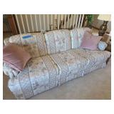 Mastercraft sofa 81'
