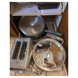 Toaster, electric frying pans, kettle, glass pyrex