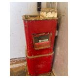 SINGLE BAY Brower Automatic waterer - will need to be unhooked - working condition unknown