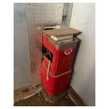 DOUBLE BAY Bower Automatic waterer - will need to be unhooked - working condition unknown