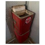 DOUBLE BAY Bower Automatic waterer - will need to be unhooked - working condition unknown