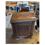 Petal sewing machine