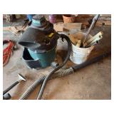 Shop vac and all the attachments