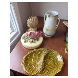 Four pieces fancy decor