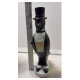 Cement Old Crow statue