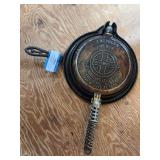 Griswold no 628 cast iron waffle iron