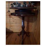 Small scalloped edge parlor table with added top