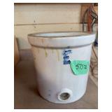 2 gallon water crock, no spigot Has chips