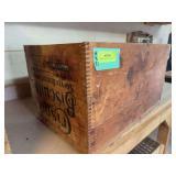Crispo Biscuits wooden box 14x21