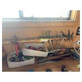 Miscellaneous hand tools, hammers, pliers, nippers, hardware