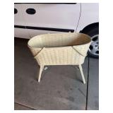 Bassinet white