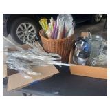 Vases, hangers, mugs, candles