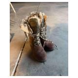 Ladies Keen boots size 8.5