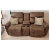 78” electric double recline loveseat w center console and USB ports on the end
