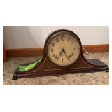 Plymouth Clock Co 8 day mantle clock w key