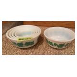 4pc Anchor Hocking ivy pattern nested mixing bowls and one extra