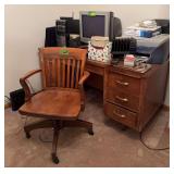 Desk and office chair NO CONTENTS