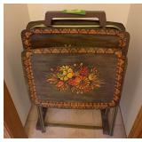 Set of 4 vintage metal tv trays w stand