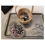 Assorted jewelry, many earrings