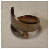 Towel sterling marked ring sz 6