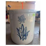 10 gallon Western Stoneware crock with hairline cracks