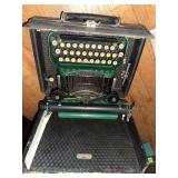 Corona Special manual typewriter, case in poor shape