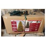 7.5’ prelit tree