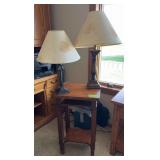 Side table 14X18X30H and 2 table lamps