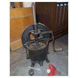 Cast iron Enterprise MFG Co Large juicer