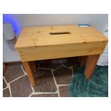 Wood bench with center handle 24 x 12 x 18