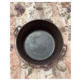 Wagner ware cast iron Dutch oven - later we found the lid