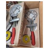 Merle set adjustable corner clamps