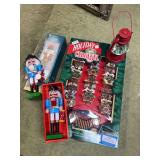 Holiday carousel, Nutcrackers and snow globe