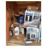 Four qts mobile 5W 30, four qts mobile 5w 20, five qts Castrol 10W 40, four qts Nappa SAE 30