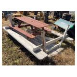 2 picnic tables