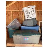 Large assortment of empty totes