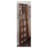7’ wooden step ladder