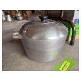 Wagner ware aluminum pan