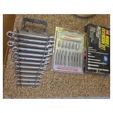 Wrenches torque bits and wobble extension set