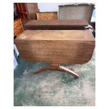 Drop leaf oak table with leaves -Needs refinished