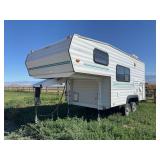 Nash fifth wheel caper trailer - fridge doesn’t work - otherwise good condition
