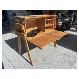 Portable camp box - removable legs