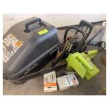 Electric chainsaw, parts chainsaw, case and 2 extra chains