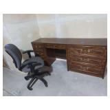 Desk 73x18x30 with Chair, stair carry (bring help to move)