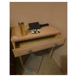 Desk/table with draw 26x15x26