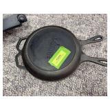 Lodge chicken fryer Marked 2 8CF