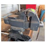Craftsman 5 1/2” bench vise