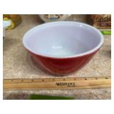 Pyrex mixing bowl 402